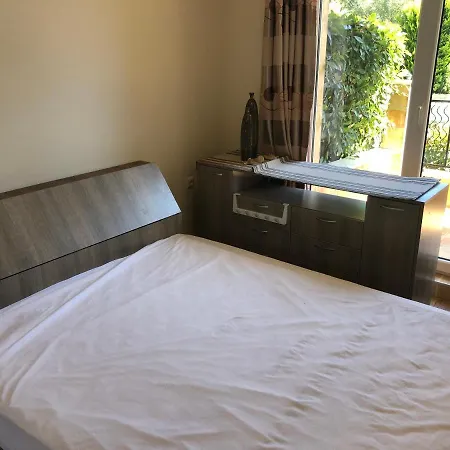 Vp Mellia 10 Park Apartmán Ravda